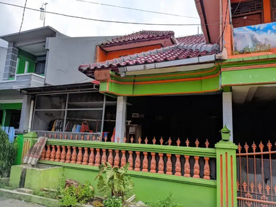 Dijual rumah 2 lantai di perum SBS harapanjaya,bekasi utara,kota bks.