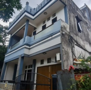 Dijual Rumah 3 lantai batu ampar