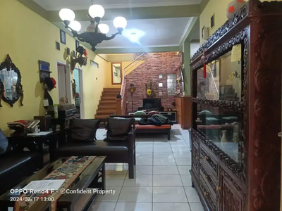 Dijual Rumah dalam Cluster Taman Puspa , sanggar Hurip soekarno Hatta