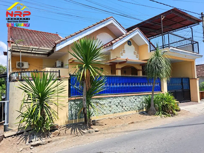 Dijual Rumah dan Kos-kosan Produktif Full Furnished di Jl. Sawo Indah