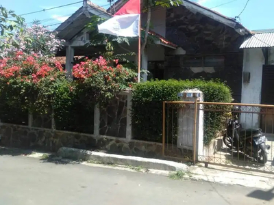 Dijual Rumah Layak Huni Sayap Pasteur, Gunung Batu, Sarijadi