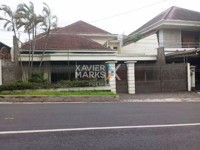 Dijual Rumah Modern di Pinggir Jalan Raya Tidar, Sukun Malang