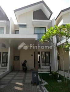 Disewakan Rumah 2 Lantai Full Furnished di JL. CLUSTER IROKO 7 NO.21 Rp90 Juta/tahun | Pinhome