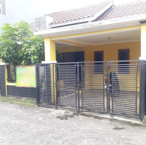 Disewakan Rumah di Cluster Dekat Jalan Utama, Jatimakmur