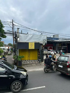 Kios Disewakan pinggir jalan raya dekat MRT Lebak bulus