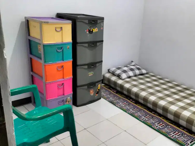 Kost Putri atau Pasutri Sah.( Bukan Kost Bebas)