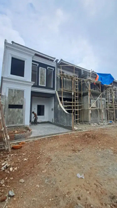 Ready stok town house termurah dekat gdc dan stasiun