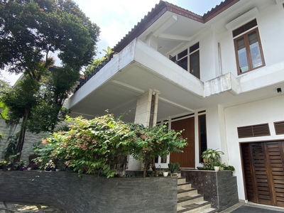 Rumah 2,5 Lantai di Cipete Selatan Dekat Antasari dan Kemang Raya