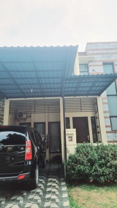 Rumah Bagus di Bintaro Emerald Terrace Sektor 9 Lt.84 M2