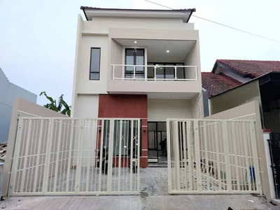 Rumah baru 2 Lantai Minimalis dan Cantik Blimbing Malang