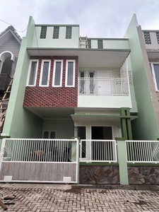 Rumah Baru Murah 3 Lantai Dekat Suhat Kota Malang