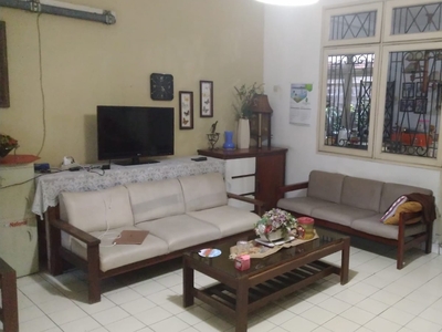 Dijual Rumah Bintaro Jaya dengan Lingkungan Asri dan Nyaman @Puri
