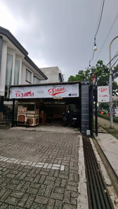 Rumah cafe prospek usaha bagus di kebayoran baru jaksel