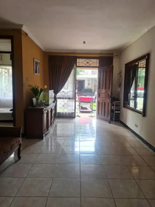 Rumah Cantik Modern Kota Baru Parahyangan