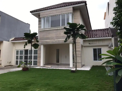 Rumah di sutera Lavender alam sutera