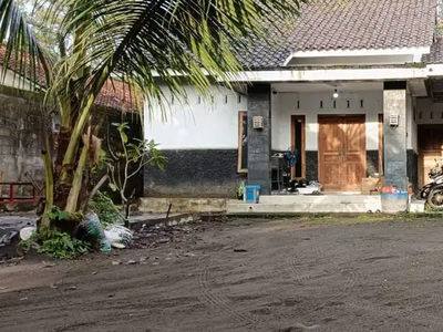 Rumah dikontrakan minomartani