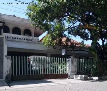 Rumah Kendangsari / Tenggilis Tengah Suryani Ratnawati