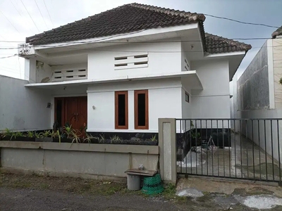 Rumah Kos 2 Lantai 6 Kamar + Rumah Induk 2 Kamar SHM