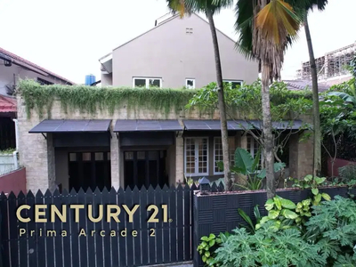 Rumah Mewah ada Swimming Pool di Pondok Indah Jakarta Selatan 11315 pj