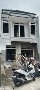 Rumah mewah nempel jakarta timur