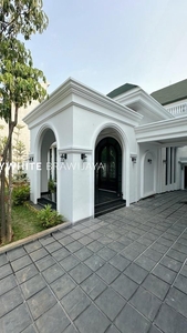 Dijual Rumah Modern Classic Dalam Kompleks Cipete