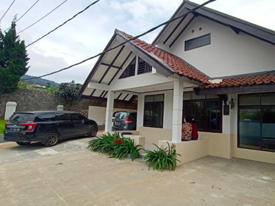Rumah Nyaman Luas, Dengan Harga Menarik, Di Lembang