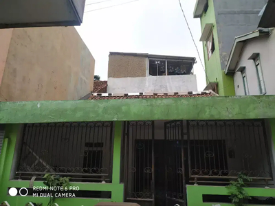 Rumah siap tinggal di Jalan Caringin Kota Bandung