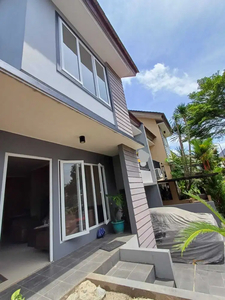 Rumah2,5lantai dkt statiun Jurang Mangu siap huni modern style Bintaro