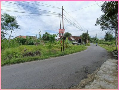 Tanah Palagan Utara Hyatt, Mangku Jalan Aspal