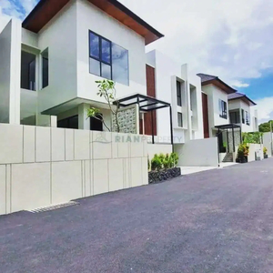 Town house for sale in Cilandak FOR SALE