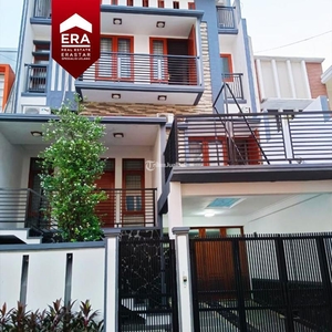 Dibawah Harga Appraisal Dijual Rumah Mewah Second 4 Lantai di Palmerah Residence - Jakarta Barat