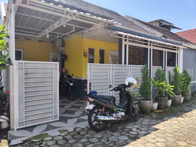 Rumah Strategis Siap Huni Dekat Alun-alun Karanganyar Jawa Tengah