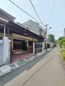 A120 Rumah Lama Besar Terawat Dijual Murah di Tomang Dekat Slipi