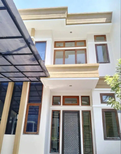 Dijual Rumah 2 Lantai Pakuwon CIty Cluster San Diego Surabaya Timur