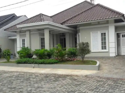 Dijual Rumah Besar Siap Huni di Cipayung Jakarta Timur