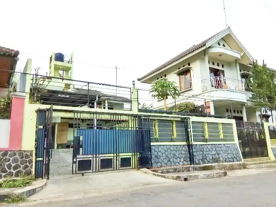 DIJUAL rumah mewah 2 tingkat