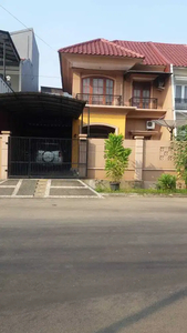 Dijual Rumah siap huni fully furnished di cluster Harapan Indah Regen