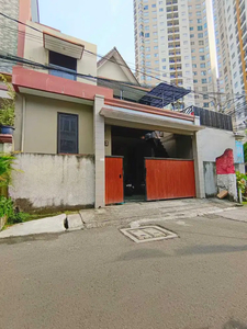 Dijual Rumah + Usaha Kost²san Semi Furniest Di Setiabudi Jakarta Sela