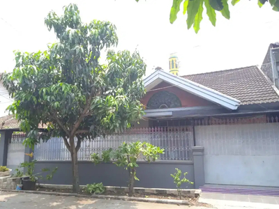 Jual Cepat Rumah Asri di Pluto Margahayu Raya Harga dibawah NJOP