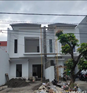 Murah Baru Gress Rumah 2 lantai di Rungkut