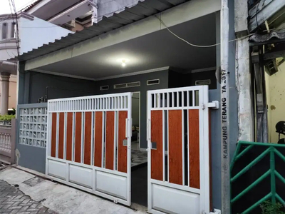 Rumah daerah Perum 2, Karawaci Kota Tangerang, dekat dengan sekolah, S