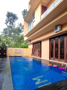 Rumah Luxurious Mediterranean Bagus Siap Huni di Sentul, Bogor