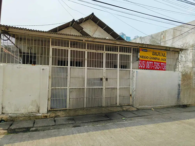 Rumah Siap Huni Cocok Untuk Usaha di Dekat Gajah Mada Jakarta Barat