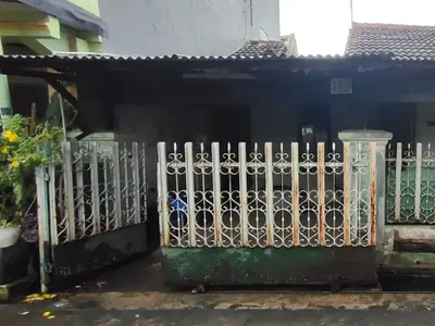 rumah tua dijual, strategis di pejuang kota Bekasi