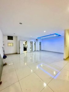 Villa cantik graha metropolitan cluster amari