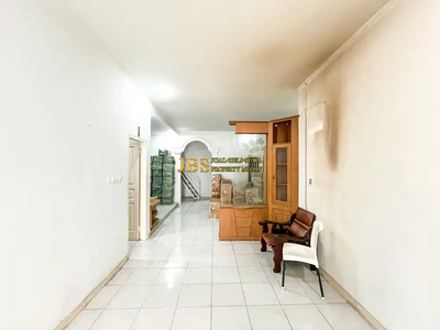Villa Siap Huni Dijual di Komplek Cemara Asri Jalan Nenas