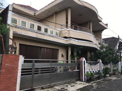Dijual Rumah Mewah Siap Pakai Lokasi Strategis di Jl. Sawo Ungaran