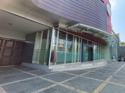 Gedung Besar Untuk Kantor Dekat Pakuwon Dan Galeria Mall Jogja