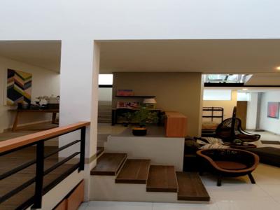 Rumah Modern Full Furnished Lokasi Strategis di Regol Bandung