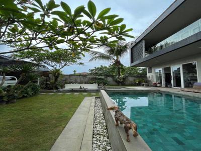 Villa minimalis modern puri Gading Jimbaran Bali